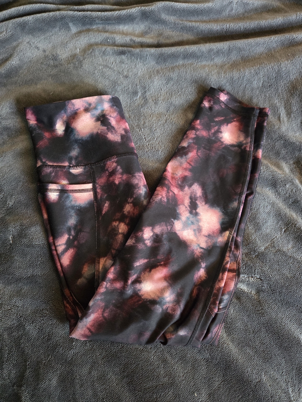 Old Navy Pink & Black Tie-Dye Leggings